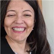 Soy Medico y he sido Profesor asistencial de Medicona y salud familiar